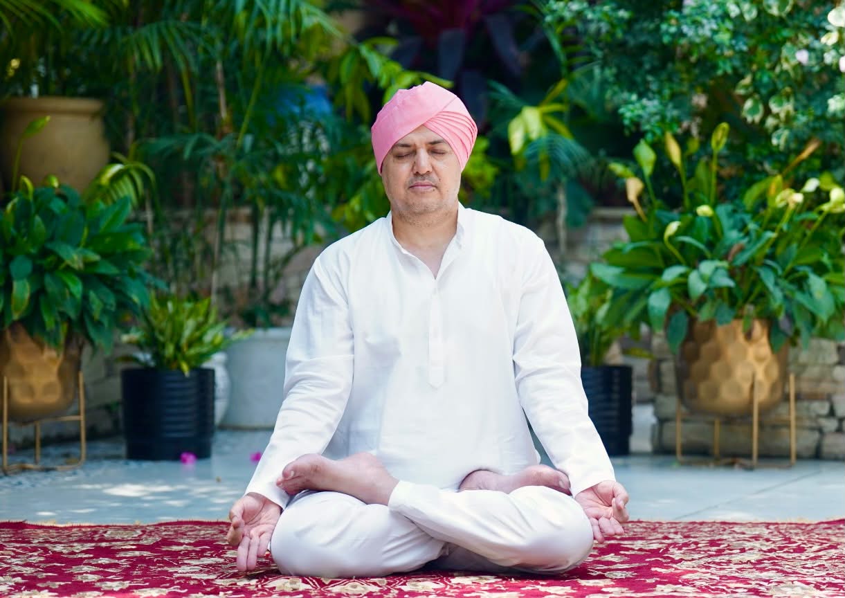 श्रीमहंत देवेन्द्र दास जी महाराज ने अन्तर्राष्ट्रीय  योग दिवस पर देशवासियों को दी बधाई
